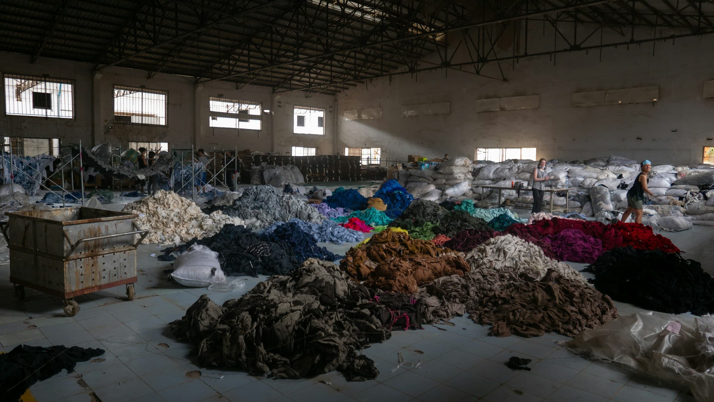 Centre de tri textile, volume industriel